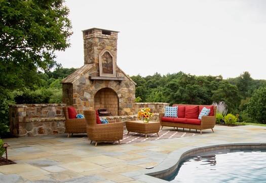 Designing Outdoor Fireplaces